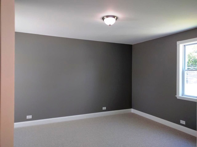 1530 State Line Road Calumet City, IL 60409 - Photo 8 of 16 an empty room with windows