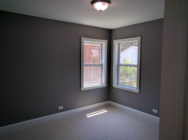 1530 State Line Road Calumet City, IL 60409 - Photo 9 of 16 a view of an empty room with a window