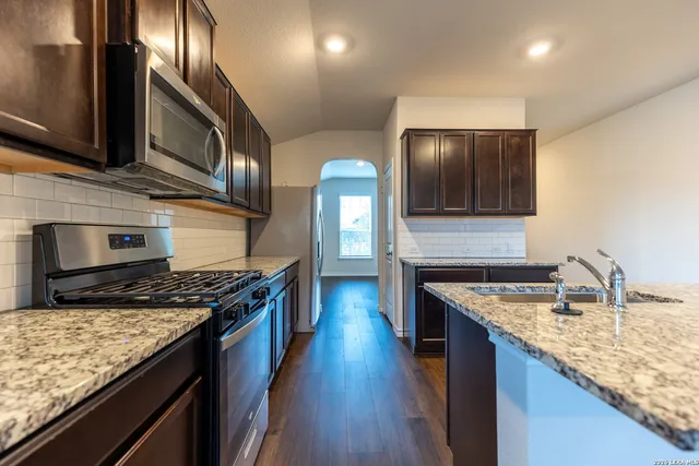 $1,600 | 161 Sage Sparrow, San Antonio, TX 78253