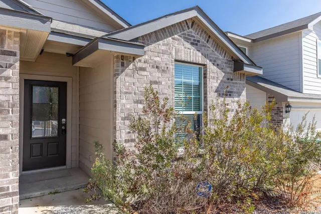 $1,600 | 161 Sage Sparrow, San Antonio, TX 78253