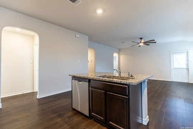 $1,600 | 161 Sage Sparrow, San Antonio, TX 78253