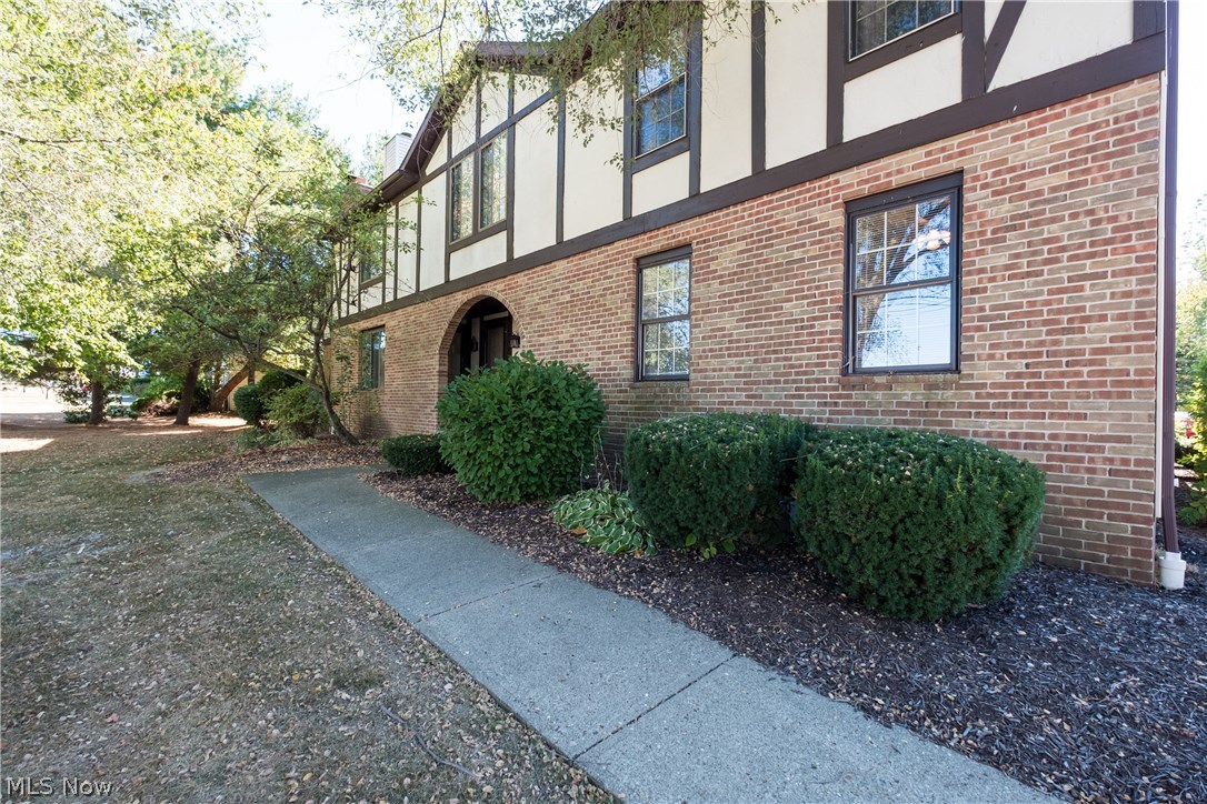 6676 Hills And Dales Road Northwest Canton, OH 44708 - Photo 1 of 22 Gallery Image 1