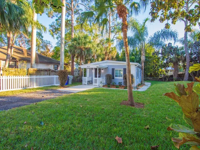 $1,700 | 6425 4th Place, Vero Beach, FL 32968