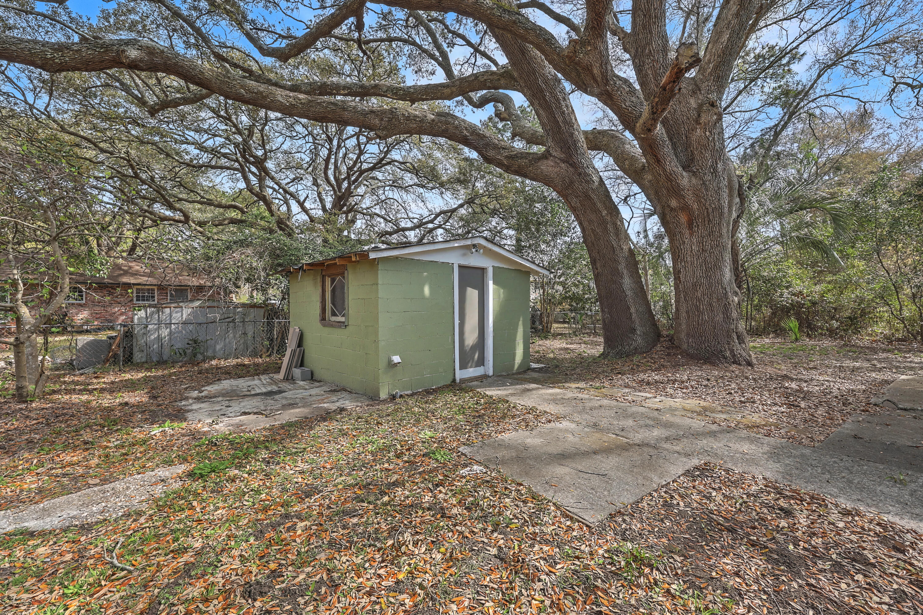 1509 Rainbow Road Charleston, SC 29412 - Photo 34 of 36 Gallery Image 34