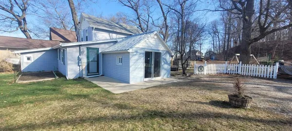 $249,900 | 2090 Lake View Drive, Brooklyn, MI 49230