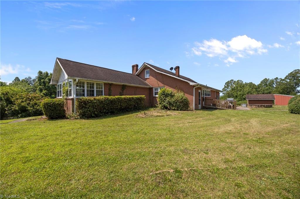 1224 Tom Shelton Road Sandy Ridge, NC 27046 - Photo 6 of 33