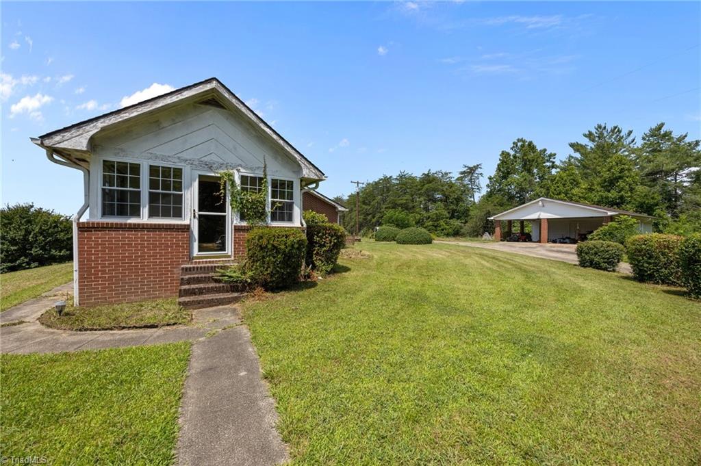 1224 Tom Shelton Road Sandy Ridge, NC 27046 - Photo 7 of 33