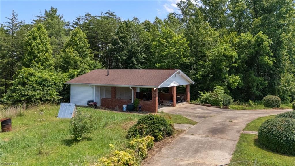 1224 Tom Shelton Road Sandy Ridge, NC 27046 - Photo 10 of 33