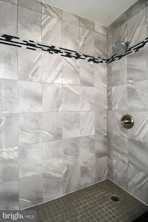 $2,900 | 6135 Edsall Road, Unit I, Alexandria, VA 22304