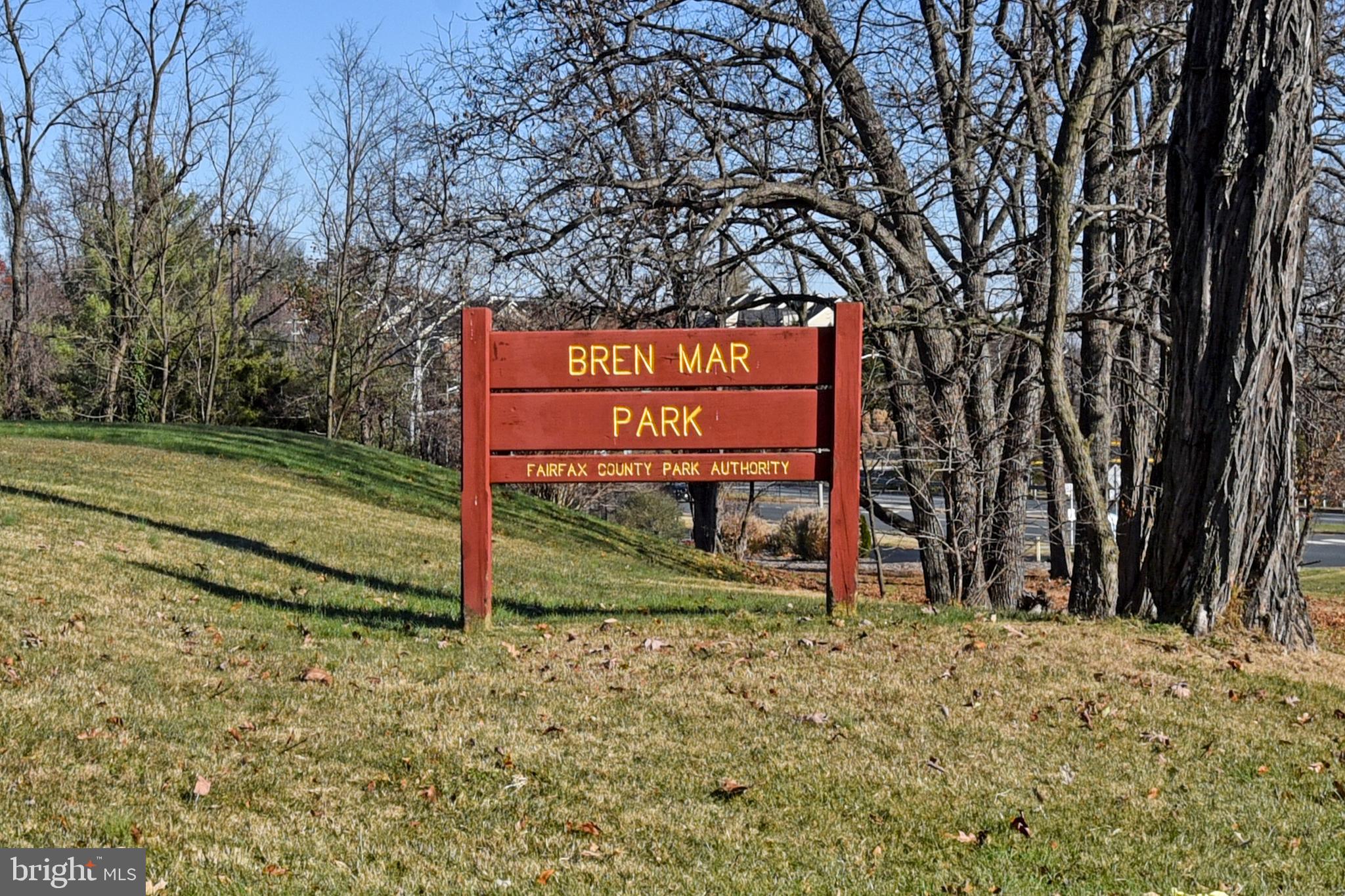 6135 Edsall Road, Unit I Alexandria, VA 22304 - Photo 37 of 47 a sign board with a house in the background