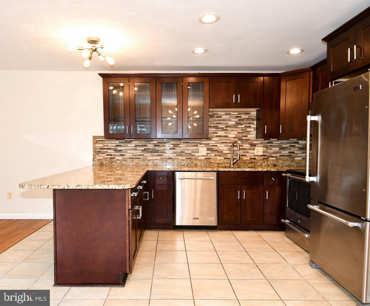 6135 Edsall Road, Unit I Alexandria, VA 22304 - Photo 4 of 47