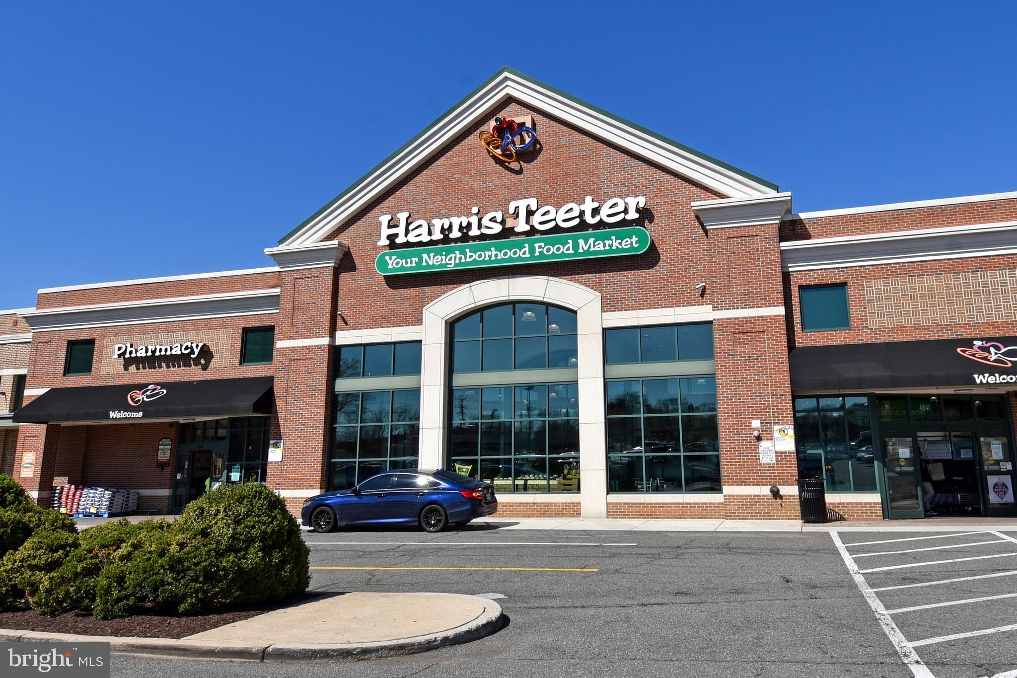 6135 Edsall Road, Unit I Alexandria, VA 22304 - Photo 46 of 47 a sign board with a outdoor space