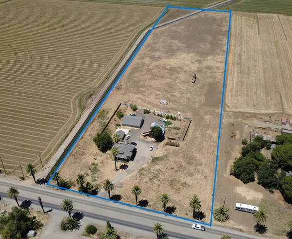 $1,098,888 | 1407 East Las Palmas Avenue, Patterson, CA 95363