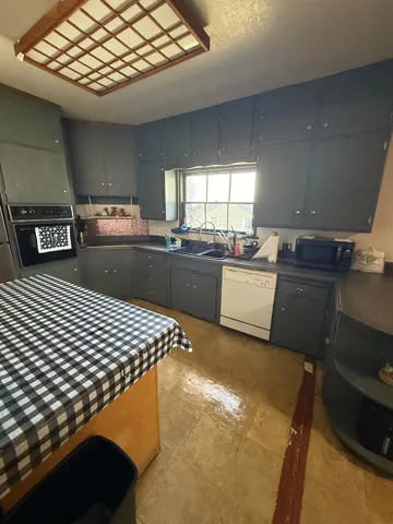 $1,098,888 | 1407 East Las Palmas Avenue, Patterson, CA 95363