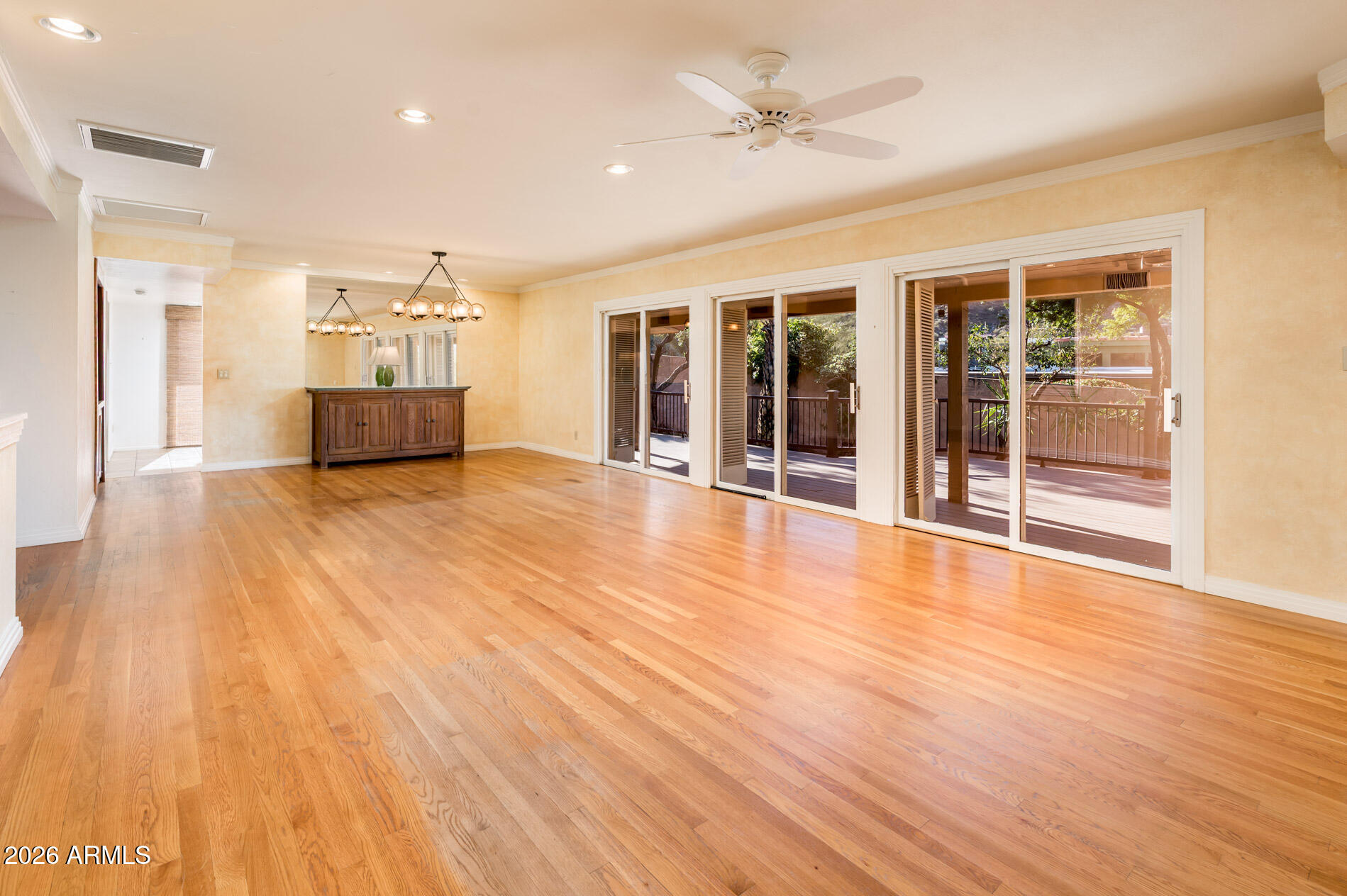 9640 North 18th Street Phoenix, AZ 85020 - Photo 14 of 51 Living to Dining