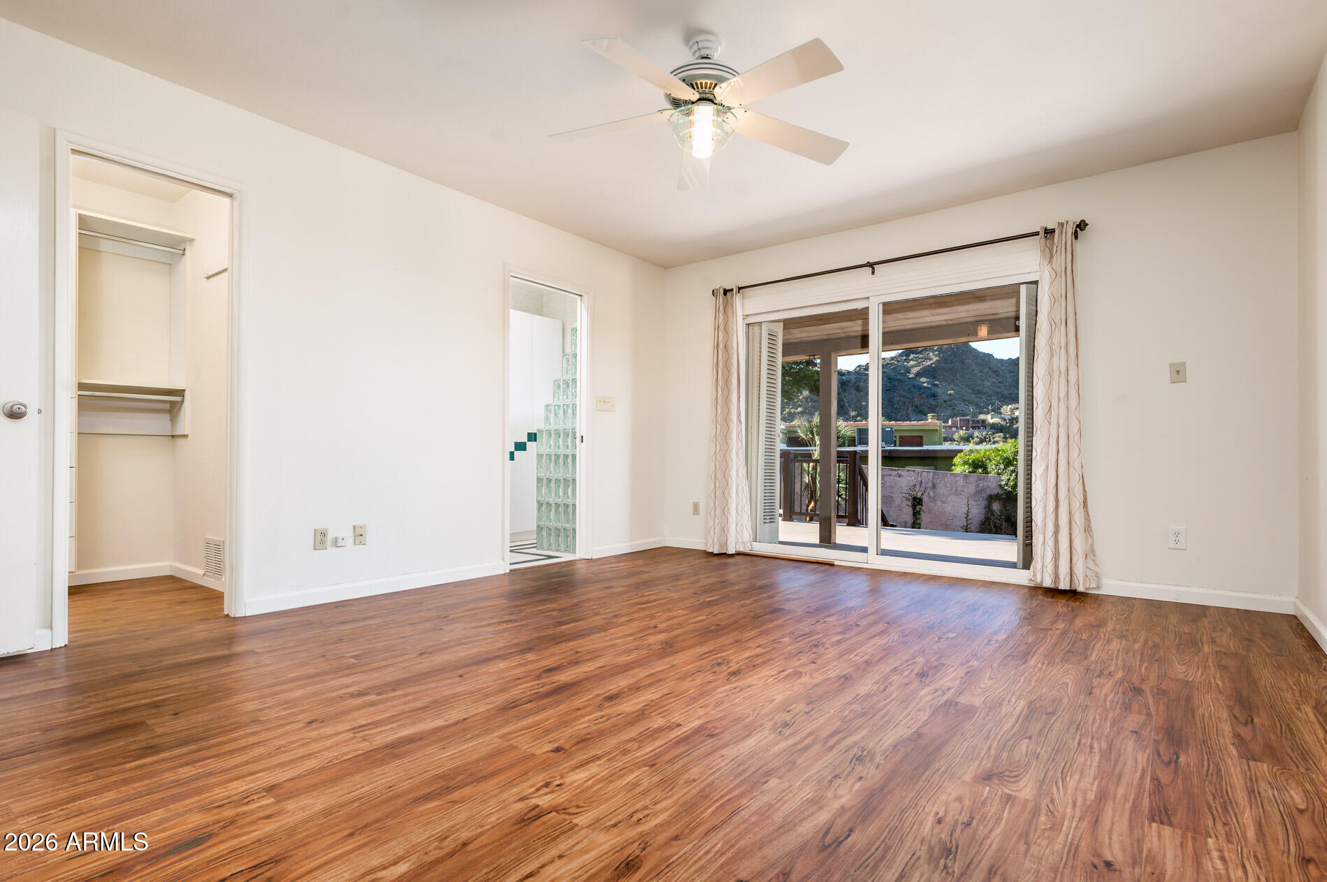9640 North 18th Street Phoenix, AZ 85020 - Photo 21 of 51 Primary Bedroom
