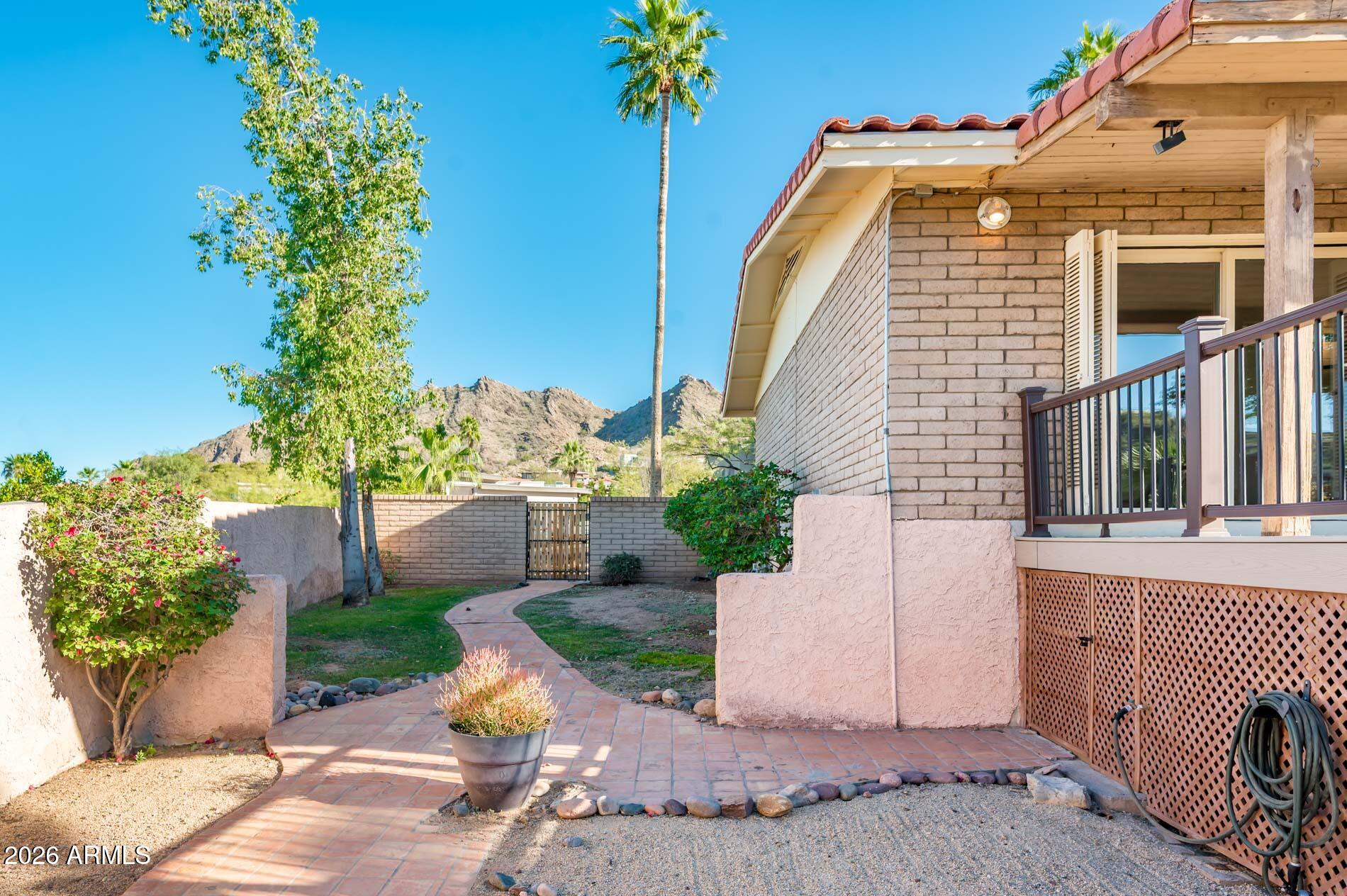 9640 North 18th Street Phoenix, AZ 85020 - Photo 41 of 51 View North