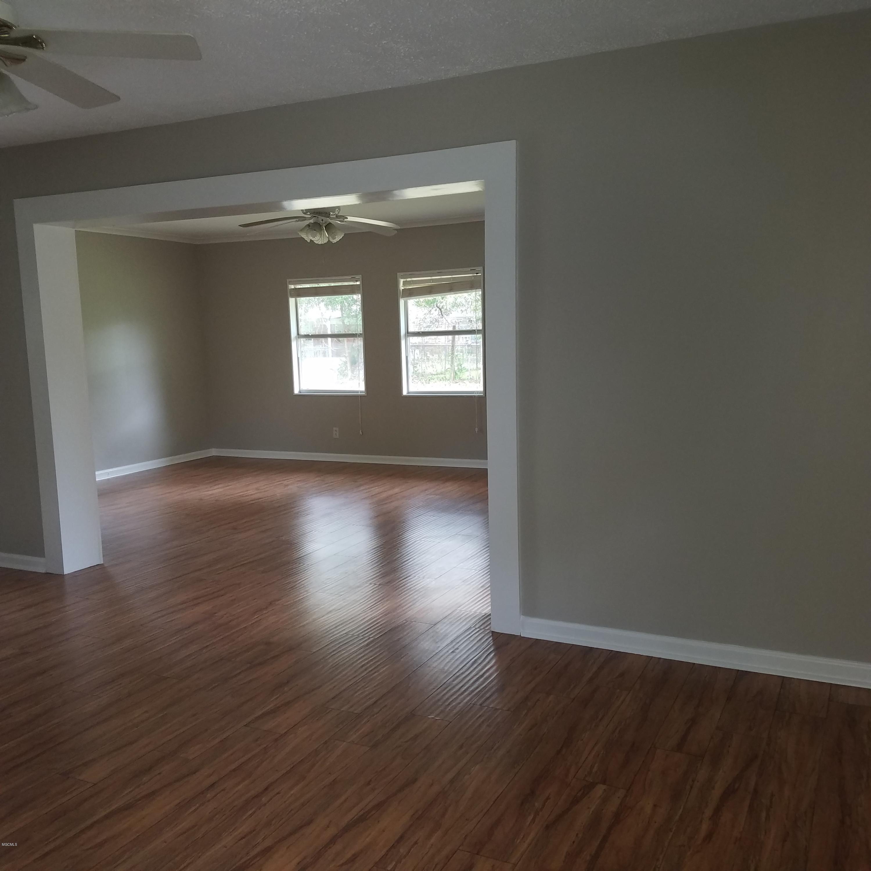 311 Alexander Road Long Beach, MS 39560 - Photo 5 of 28 20171101_155353