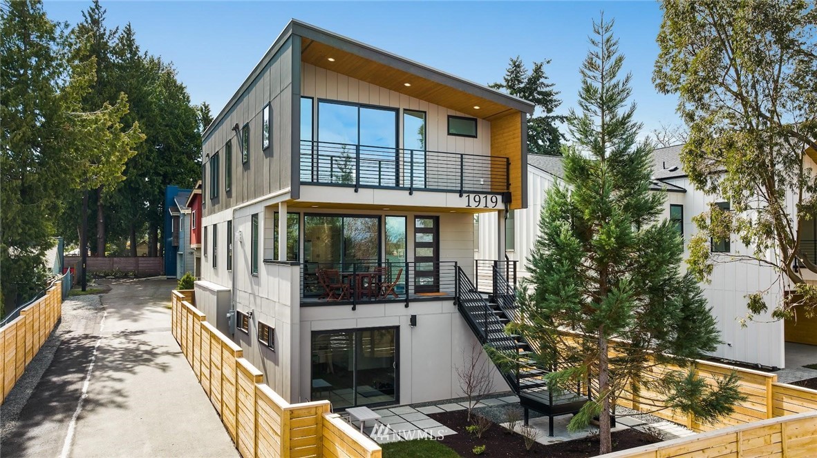1919 Southwest Webster Street Seattle, WA 98106 - Photo 1 of 39 Gallery Image 1