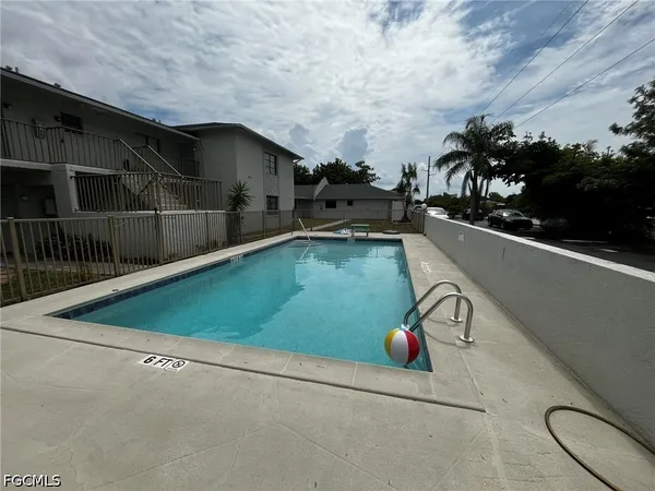 $1,250 | 919 Southeast 8th Terrace, Unit 7, Cape Coral, FL 33990