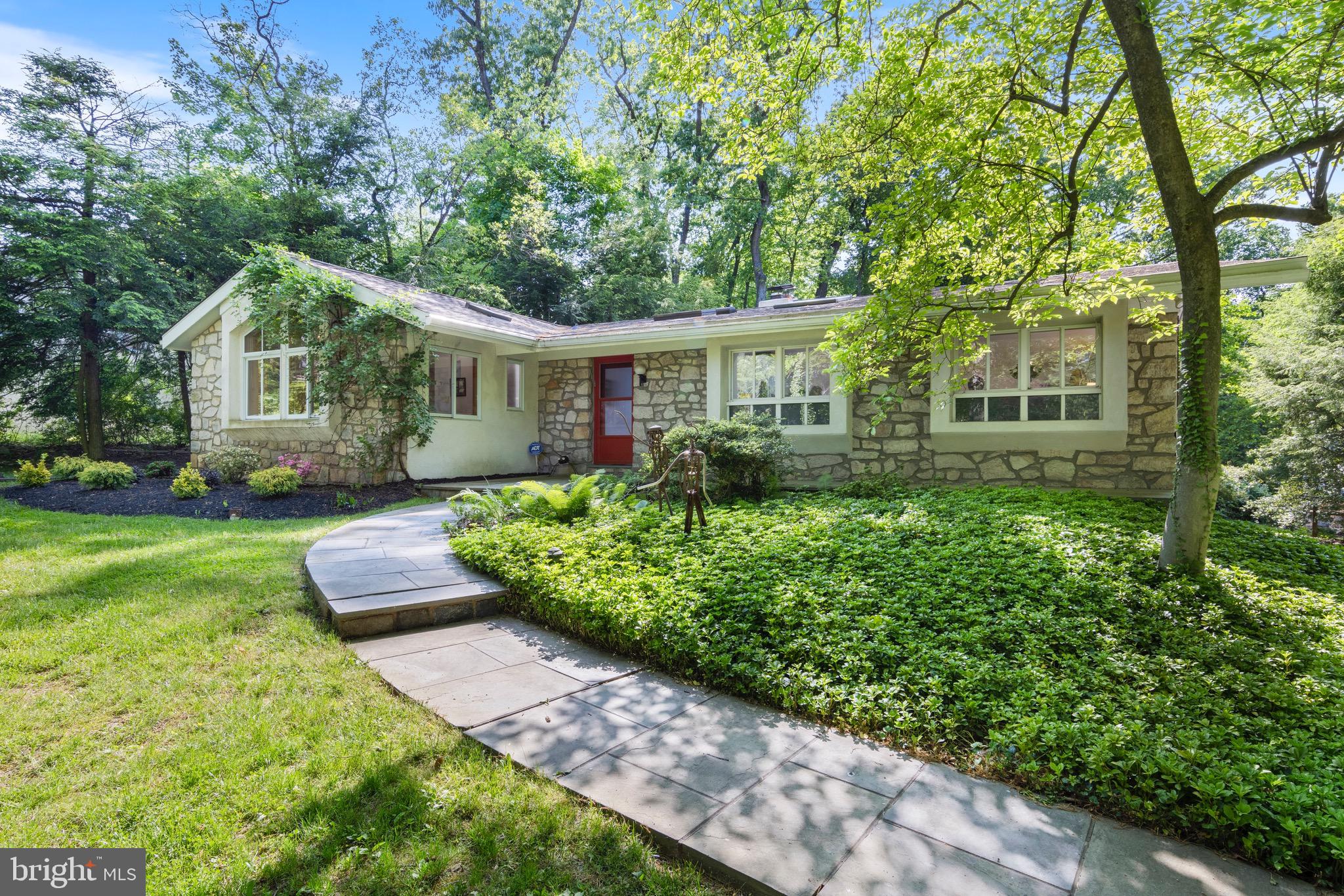 538 Old Eagle School Road Wayne, PA 19087 - Photo 3 of 45