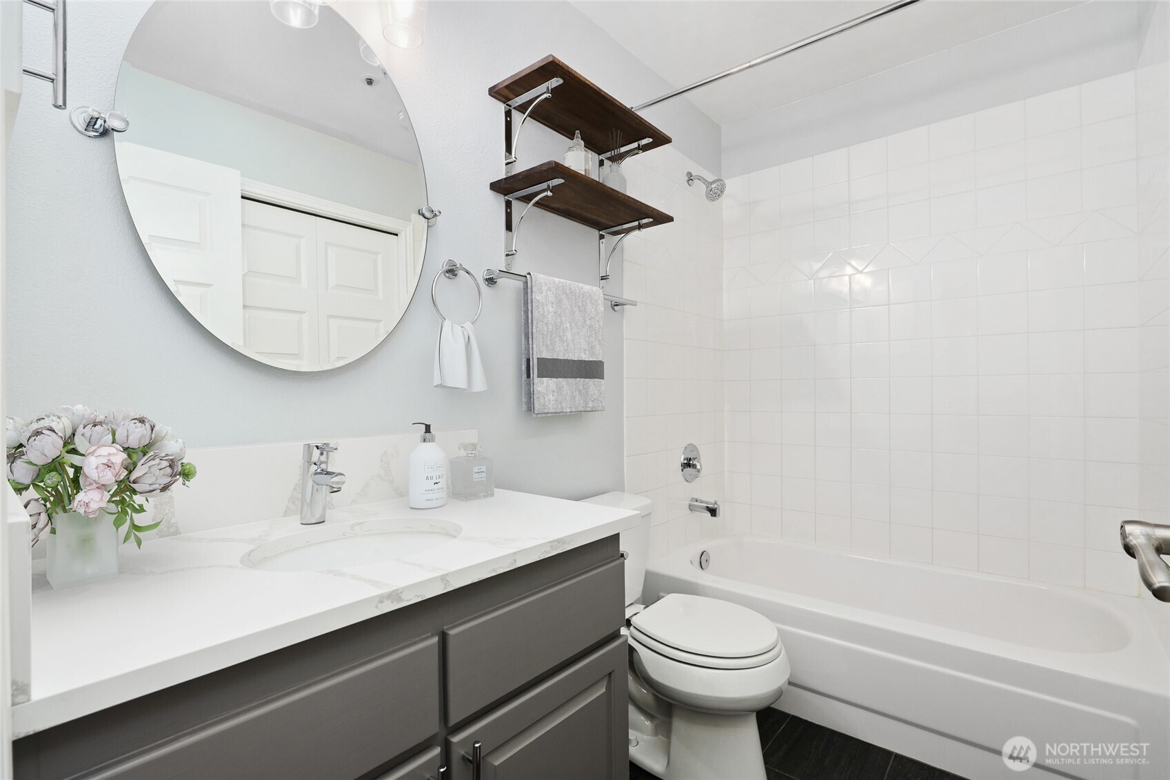 3271 Southwest Avalon Way, Unit 103 Seattle, WA 98126 - Photo 16 of 18 Gallery Image 16