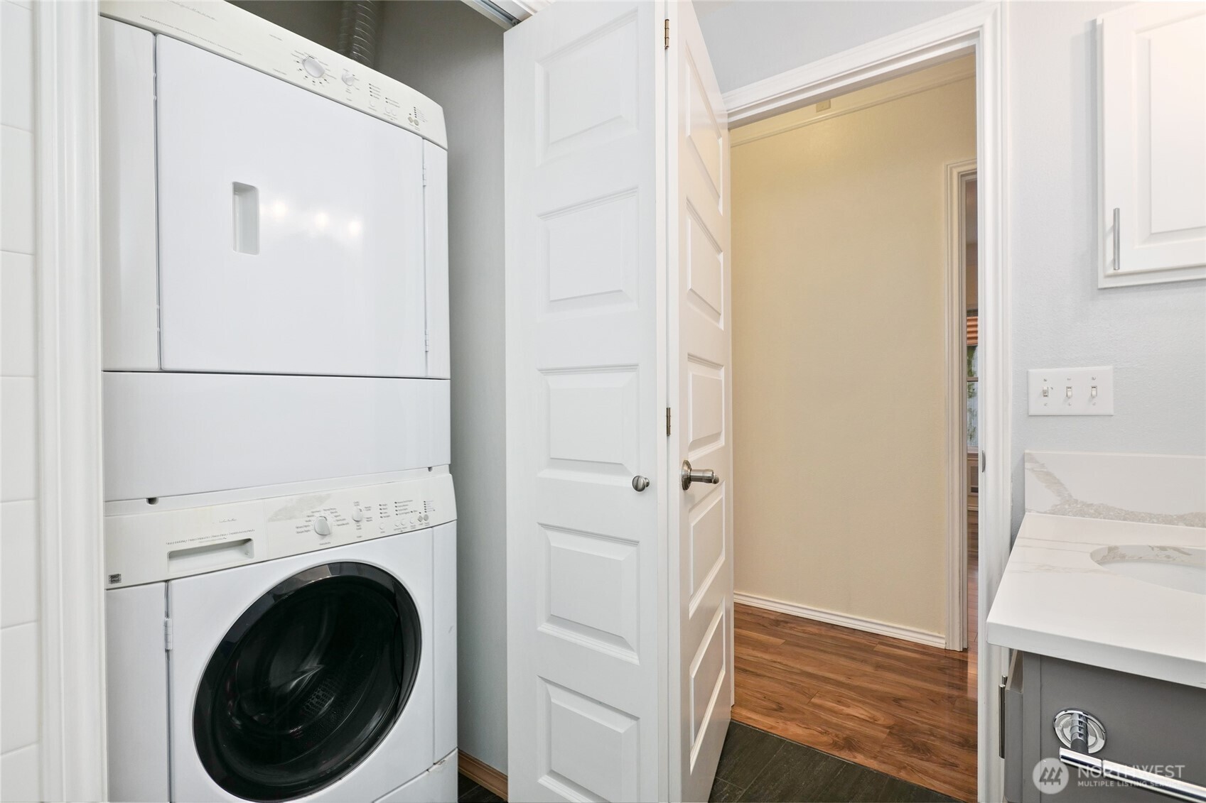 3271 Southwest Avalon Way, Unit 103 Seattle, WA 98126 - Photo 17 of 18 Gallery Image 17