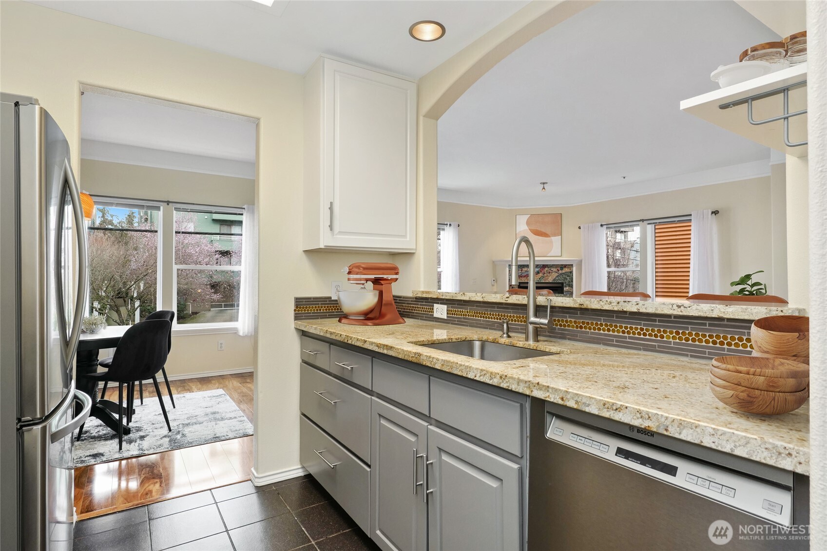 3271 Southwest Avalon Way, Unit 103 Seattle, WA 98126 - Photo 8 of 18 Gallery Image 8