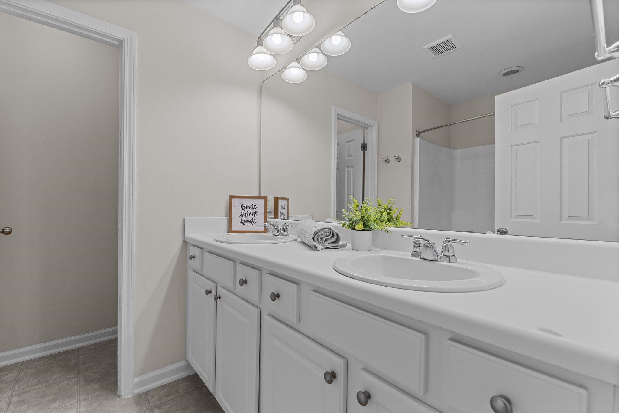7154 Racine Way Raleigh, NC 27615 - Photo 17 of 31 Bathroom