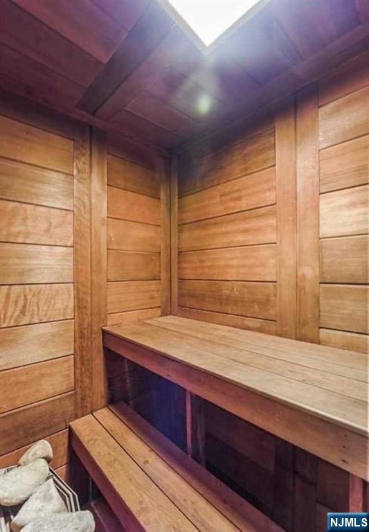 1055 River Road, Unit 803 Edgewater, NJ 07020 - Photo 21 of 24