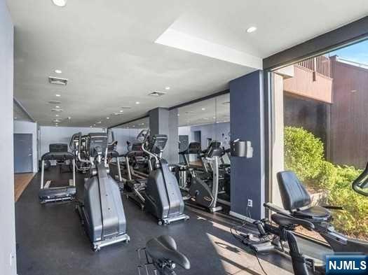 1055 River Road, Unit 803 Edgewater, NJ 07020 - Photo 22 of 24