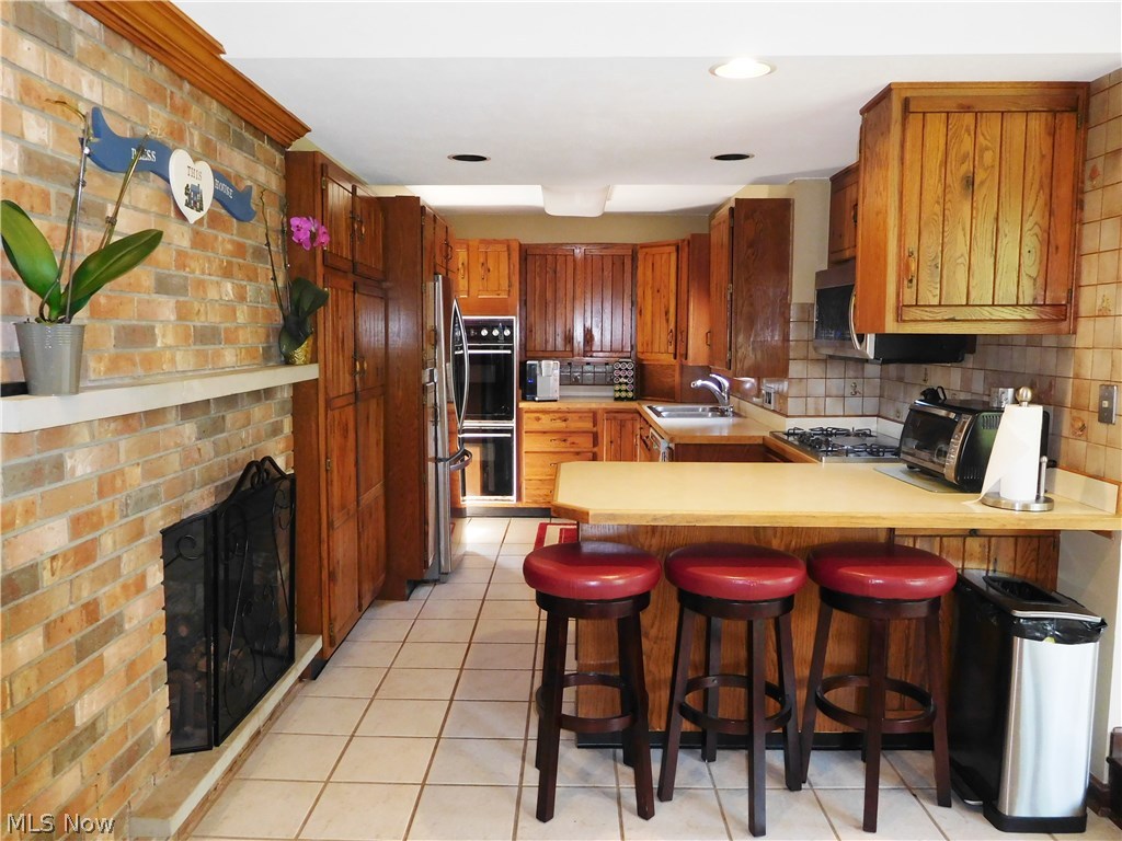 2136 Manor Road Uniontown, OH 44685 - Photo 7 of 35
