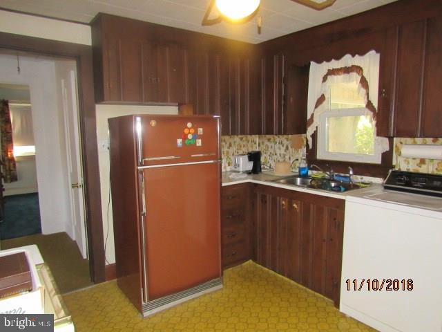 306 Oak Road Seaford, DE 19973 - Photo 3 of 17 Gallery Image 3