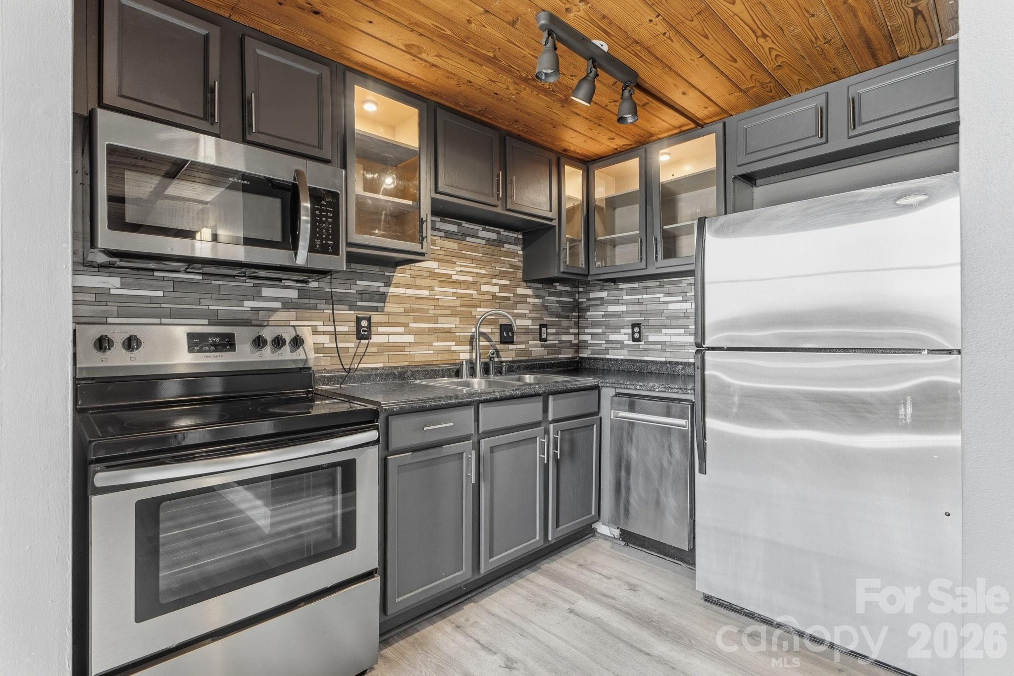 201 South Hoskins Road, Unit 236 Charlotte, NC 28208 - Photo 9 of 13
