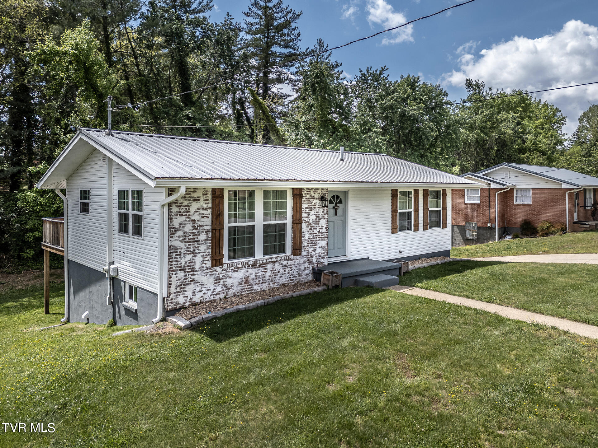 114 Mayor Avenue Greeneville, TN 37745 - Photo 16 of 71 114MayorAveG_078