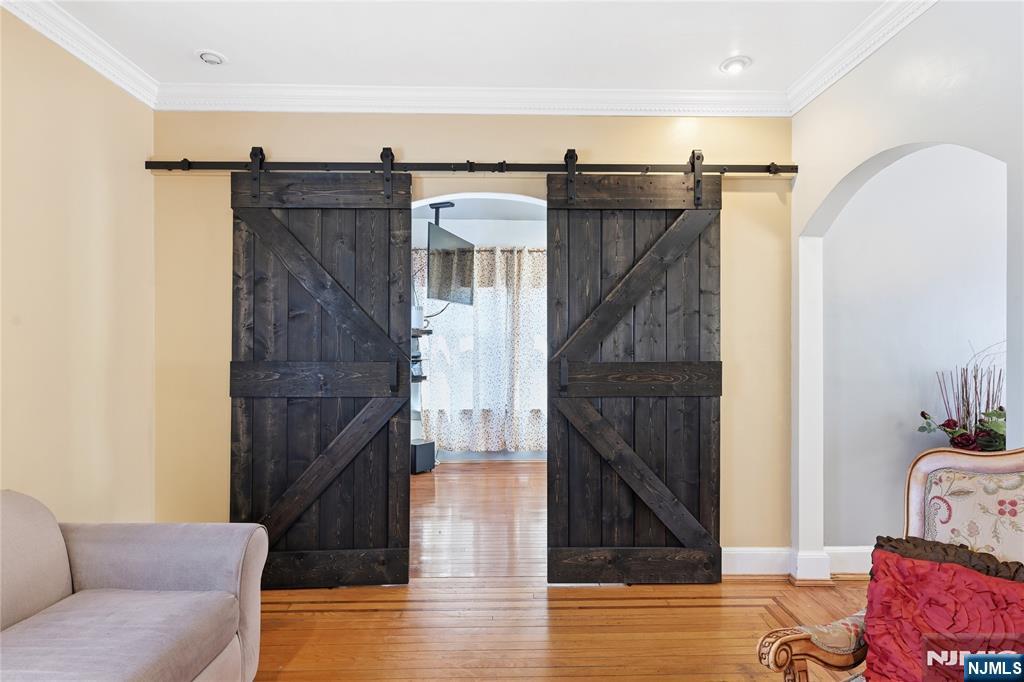 528 Wyndham Road Teaneck, NJ 07666 - Photo 11 of 37