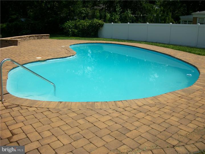 2705 Riverton Road Cinnaminson, NJ 08077 - Photo 17 of 20 Gallery Image 17
