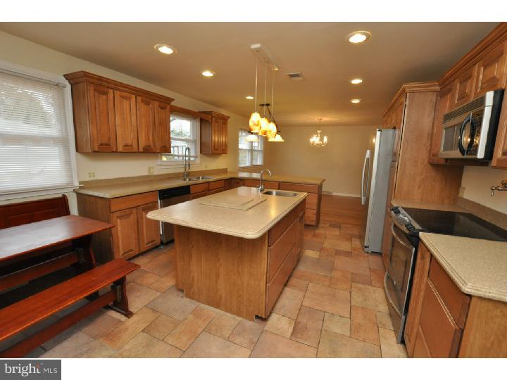 2705 Riverton Road Cinnaminson, NJ 08077 - Photo 3 of 20 Gallery Image 3