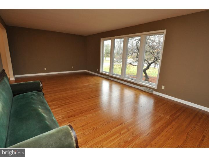 2705 Riverton Road Cinnaminson, NJ 08077 - Photo 6 of 20 Gallery Image 6