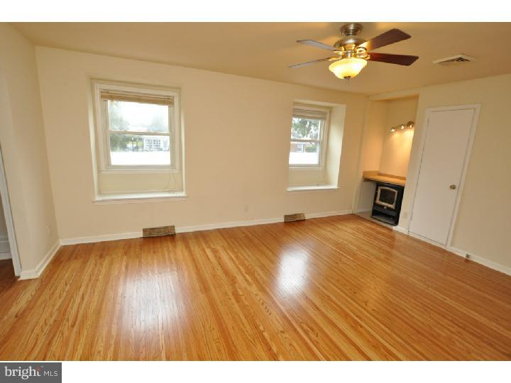 2705 Riverton Road Cinnaminson, NJ 08077 - Photo 8 of 20 Gallery Image 8