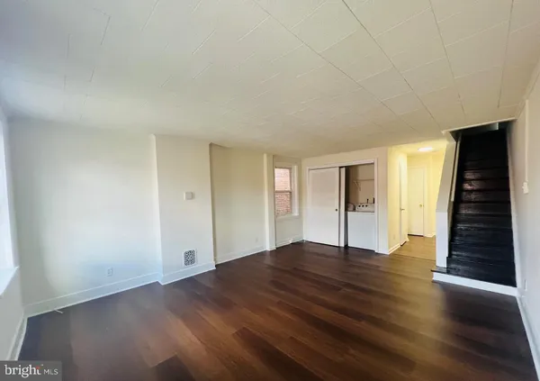 $1,900 | 336 Barclay Street, Unit B, Burlington, NJ 08016