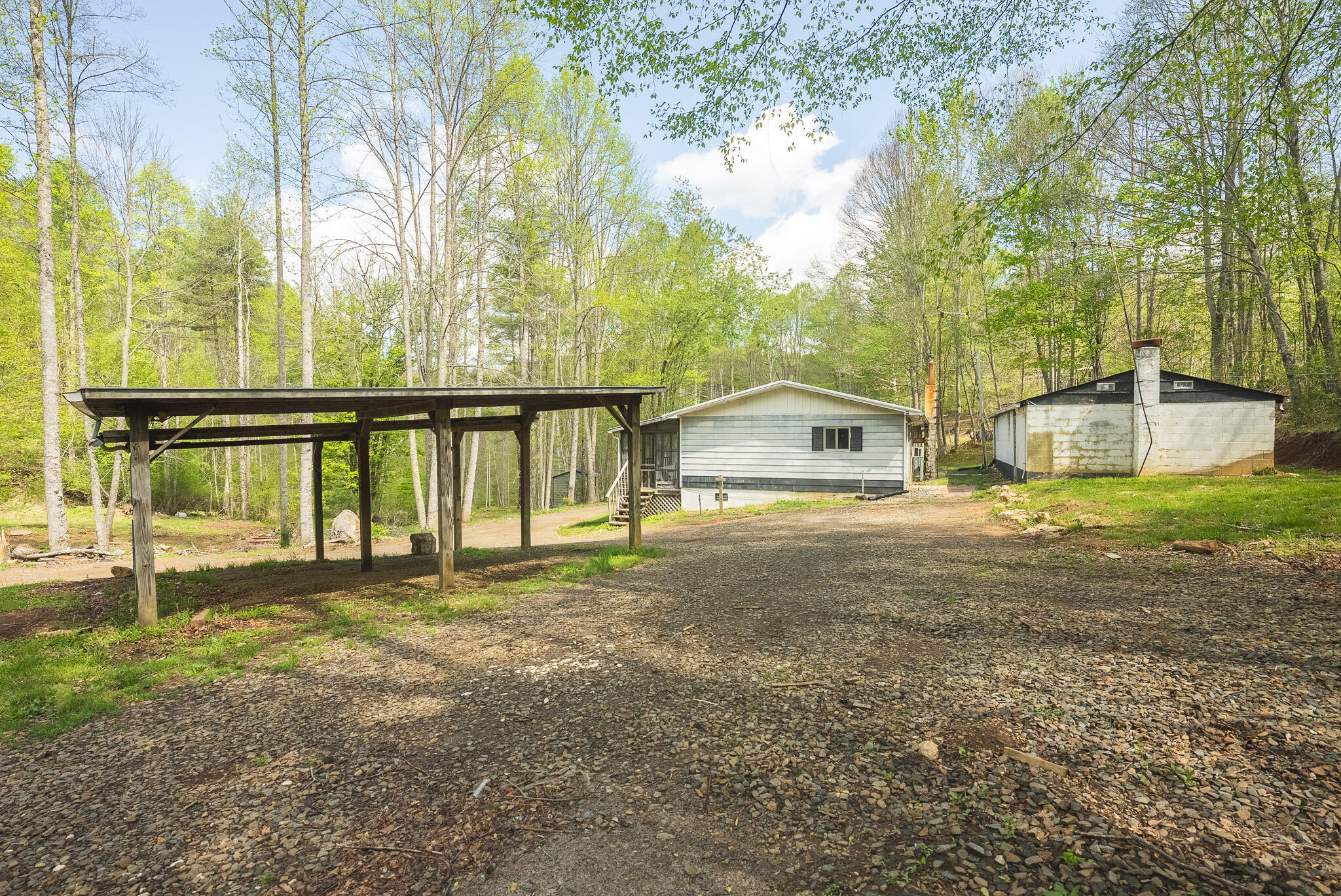 146 Duvall Road Willis, VA 24380 - Photo 26 of 62 DSC00818