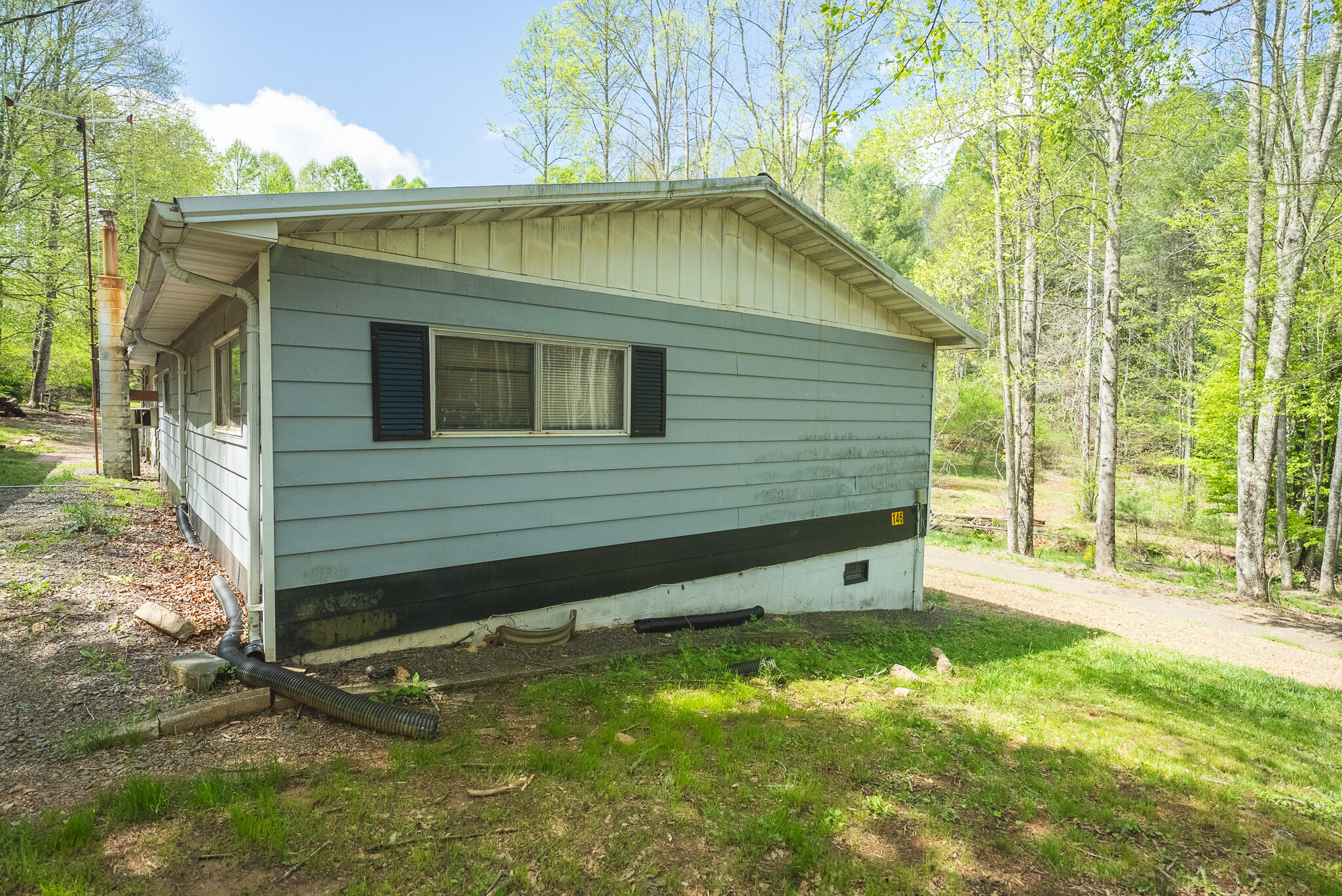 146 Duvall Road Willis, VA 24380 - Photo 58 of 62 DSC00865