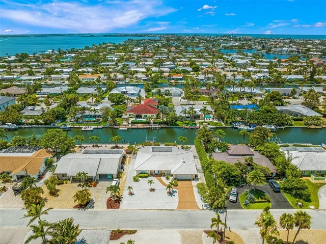 $10,000 | 614 Gladstone Lane, Holmes Beach, FL 34217