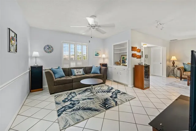 $10,000 | 614 Gladstone Lane, Holmes Beach, FL 34217