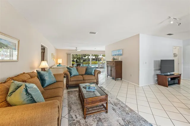 $10,000 | 614 Gladstone Lane, Holmes Beach, FL 34217