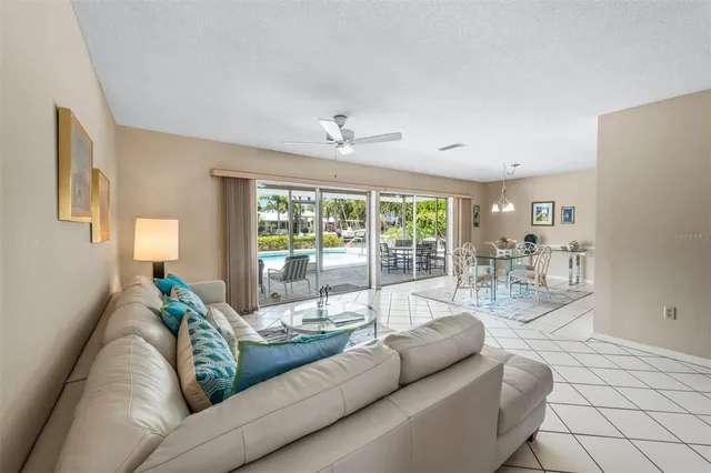 $10,000 | 614 Gladstone Lane, Holmes Beach, FL 34217