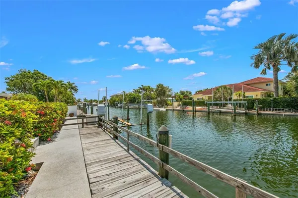 $7,000 | 614 Gladstone Lane, Holmes Beach, FL 34217