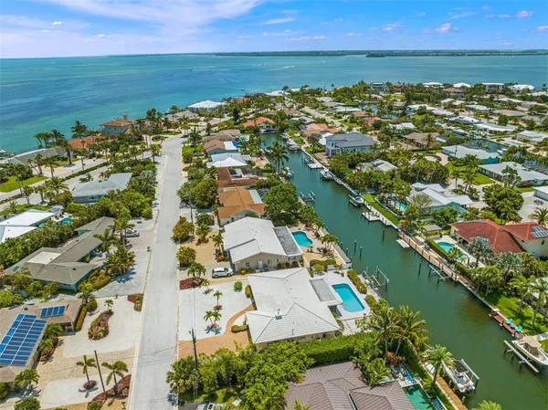 $7,000 | 614 Gladstone Lane, Holmes Beach, FL 34217