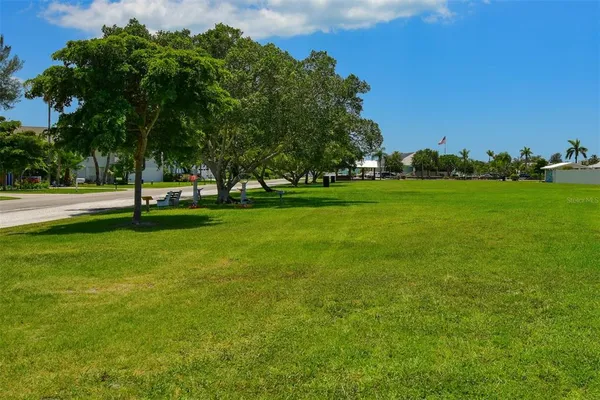 $7,000 | 614 Gladstone Lane, Holmes Beach, FL 34217